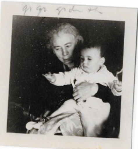 1911a Ruth with great grandmother.jpg